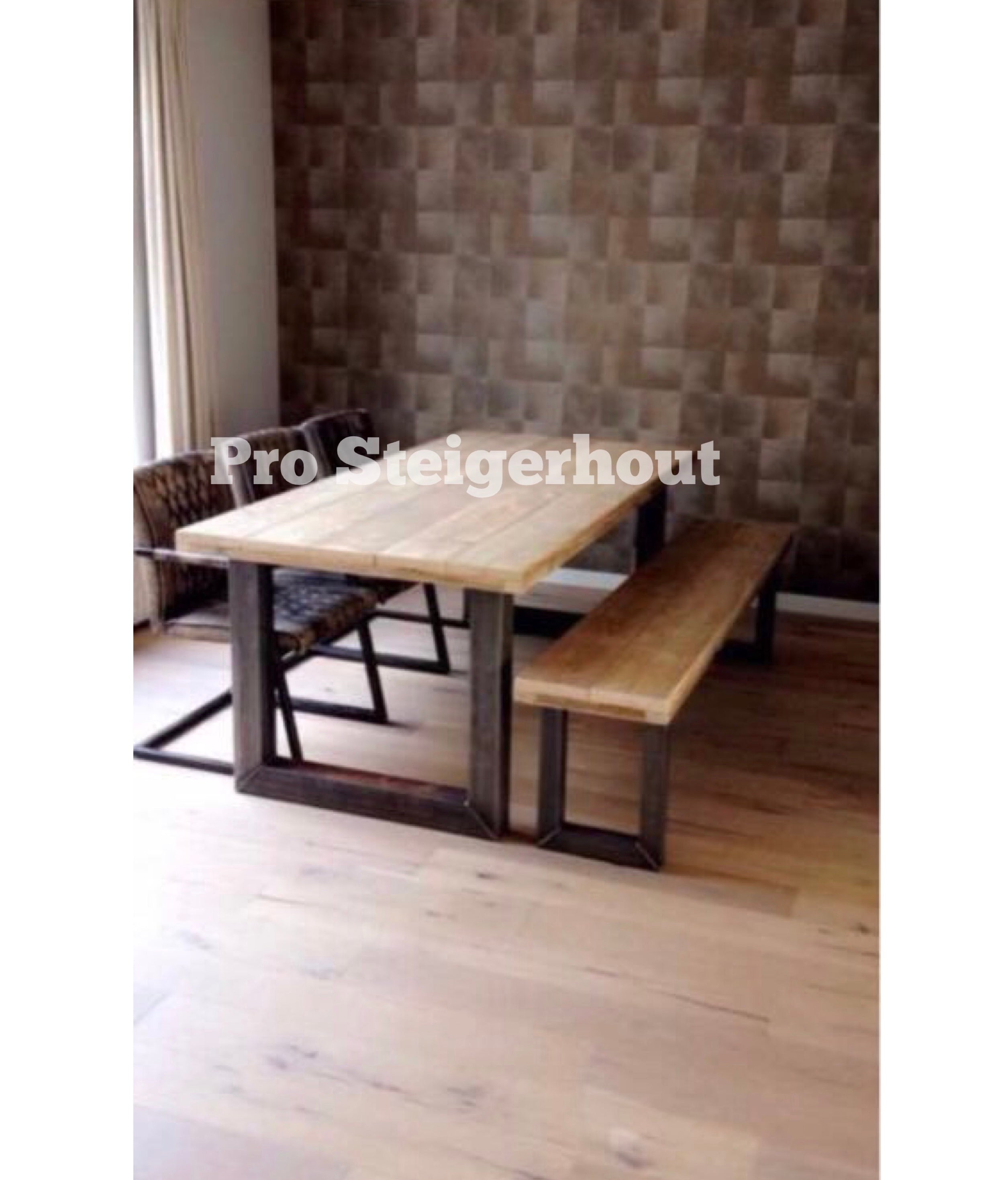 Steigerhout Tafel U-poten