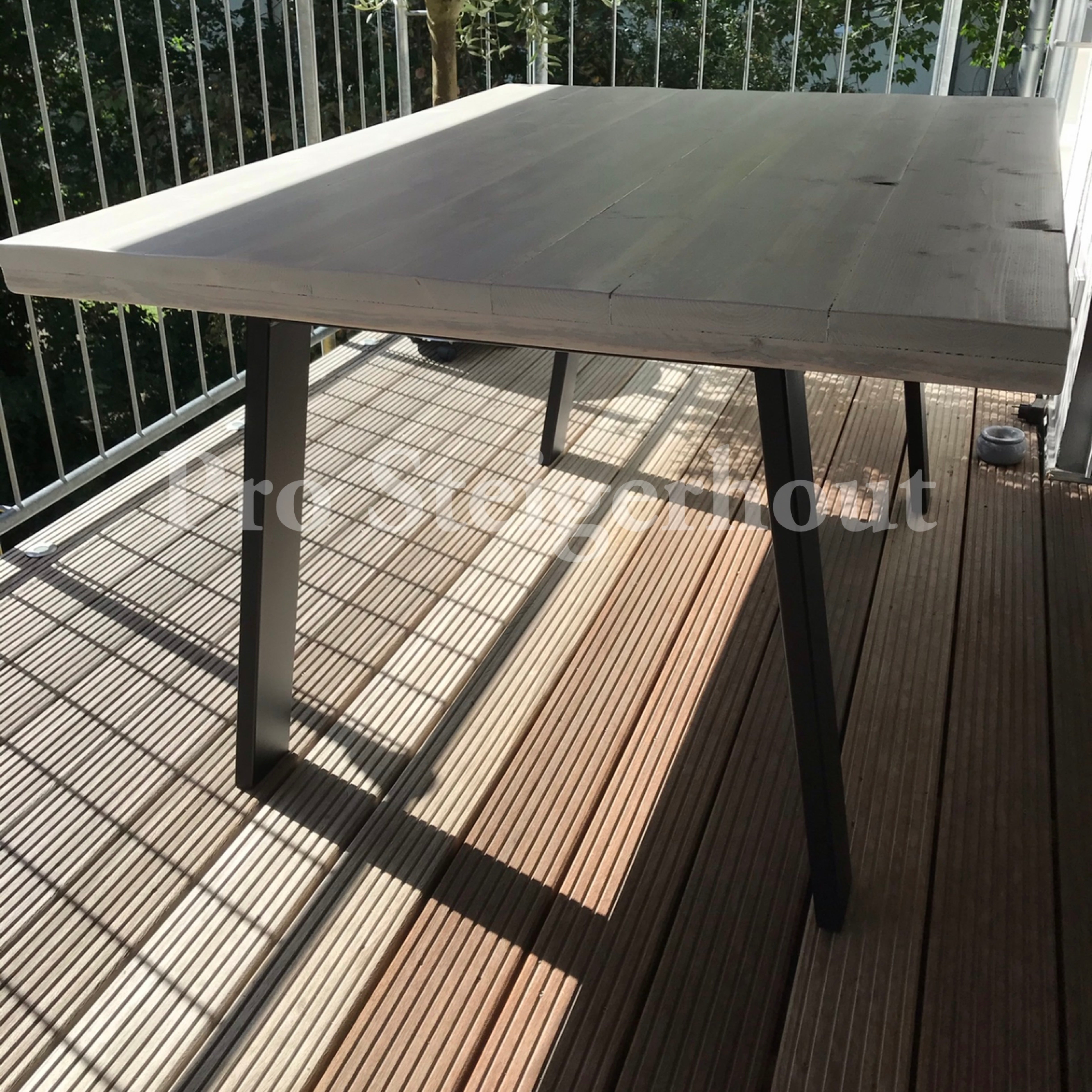 Steigerhout Tuintafel vlinder poten