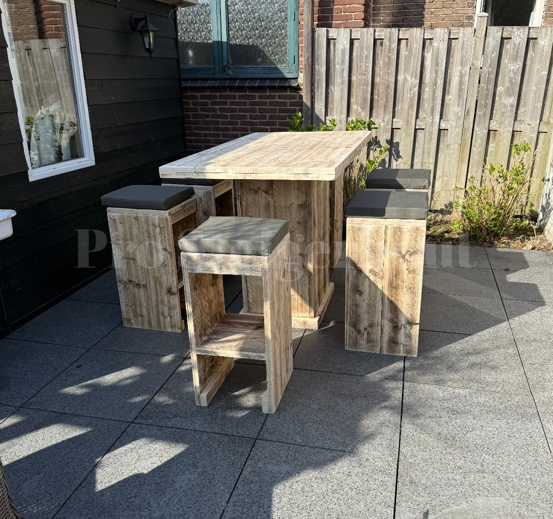 Steigerhout barset 6 tot 10 personen (tafel + krukken)