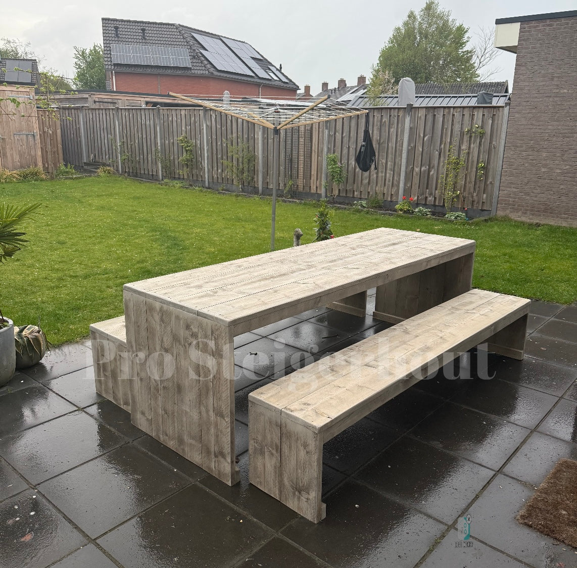 Picknick-Gartenset aus Gerüstholz