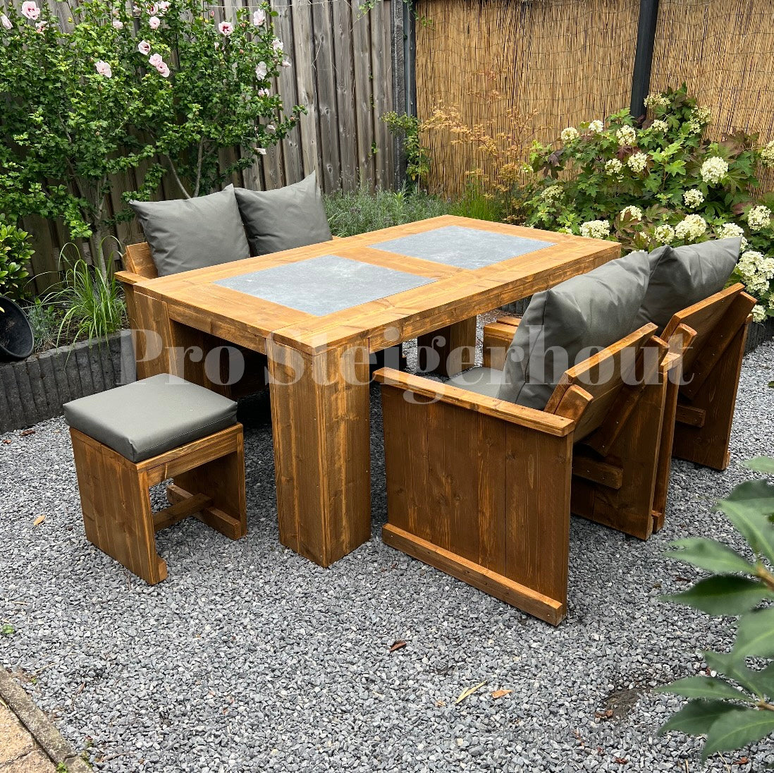 Douglas Tuinset - W model